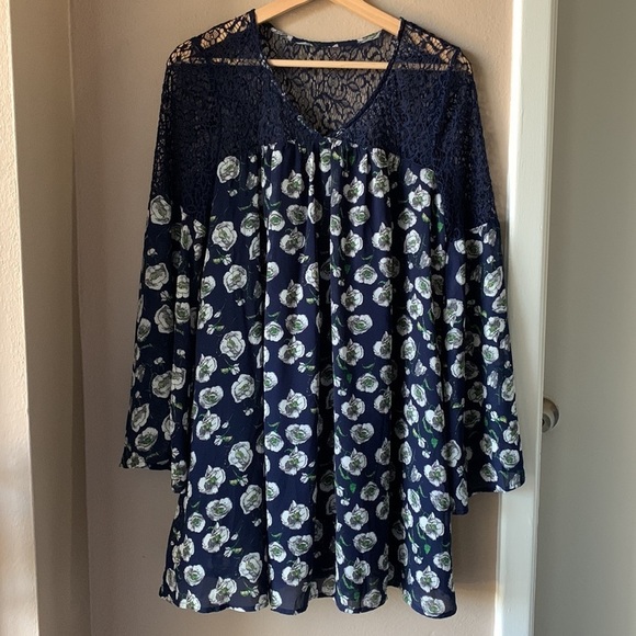 ENTRO Navy Blue Floral Bell Sleeve Mini Dress - Picture 2 of 10